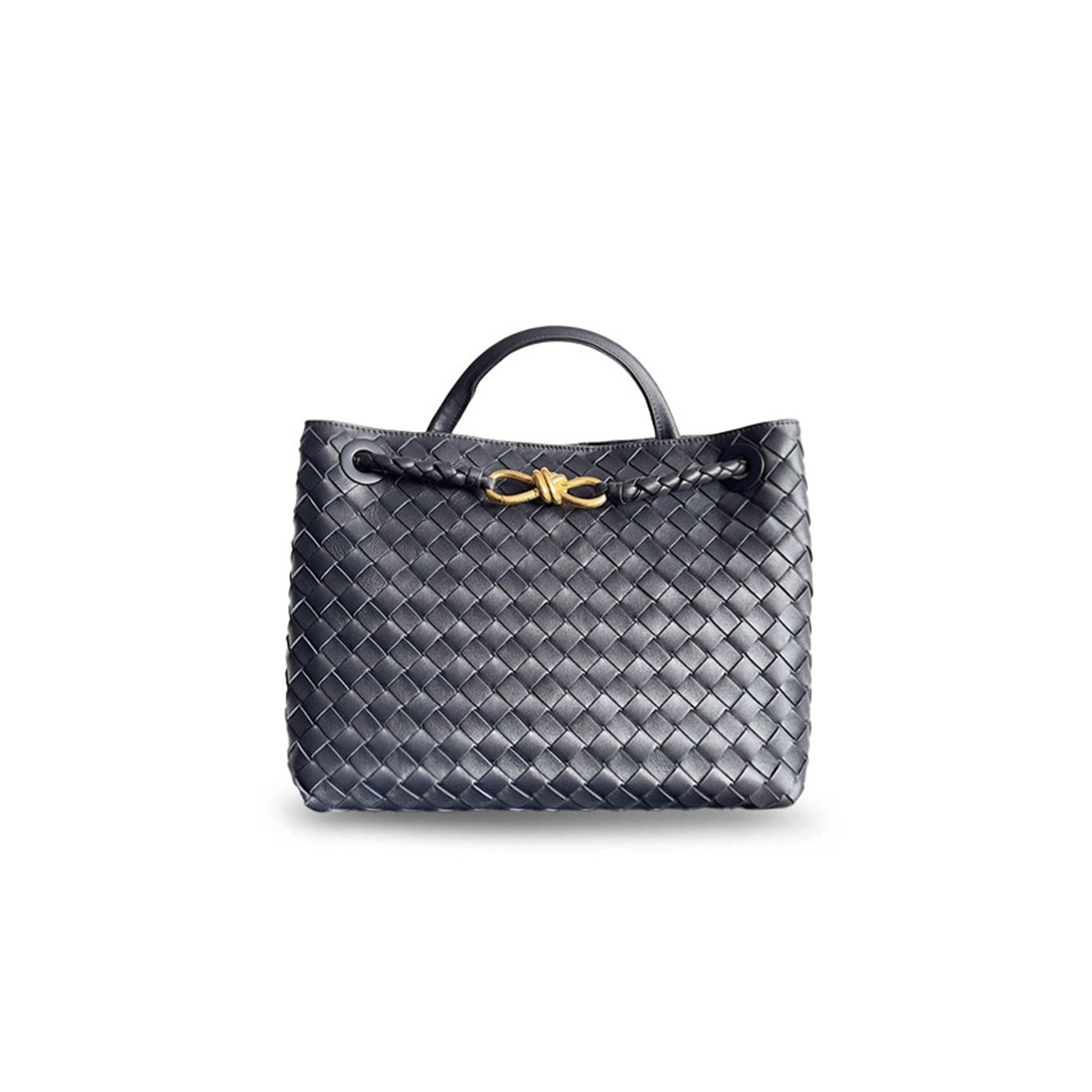 BOTTEGA VENETA  ANDIAMO  (32*25*11cm)
